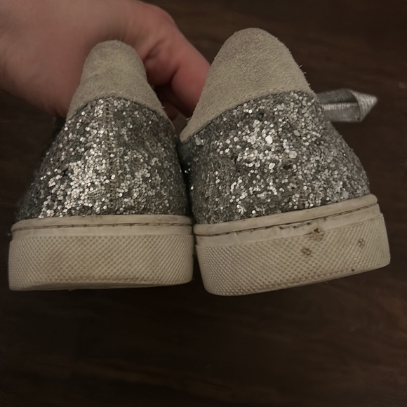 Steve Madden Silver & White Glitter All Star Sneakers - Size 9 - Picture 3 of 6